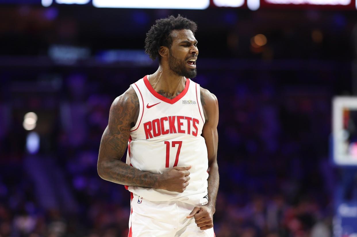 球友会-火箭队阵容变动！边缘2人暂时离队，双核长期缺阵，仅剩13人可用