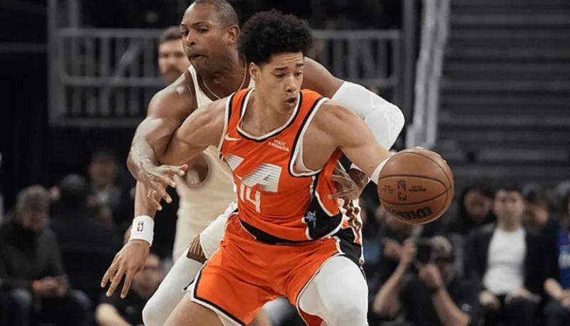 球友会体育-快船两绝配迎蜕变!尼德豪泽统治篮下,邓恩展全面输出!