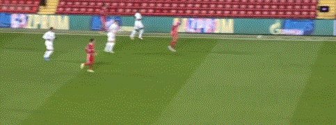 1618431190899087823.gif 球友会-【欧冠】本泽马中柱库尔图瓦力扑 皇马平利物浦晋级